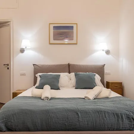 Palazzo Guida Al Duomo * 나폴리